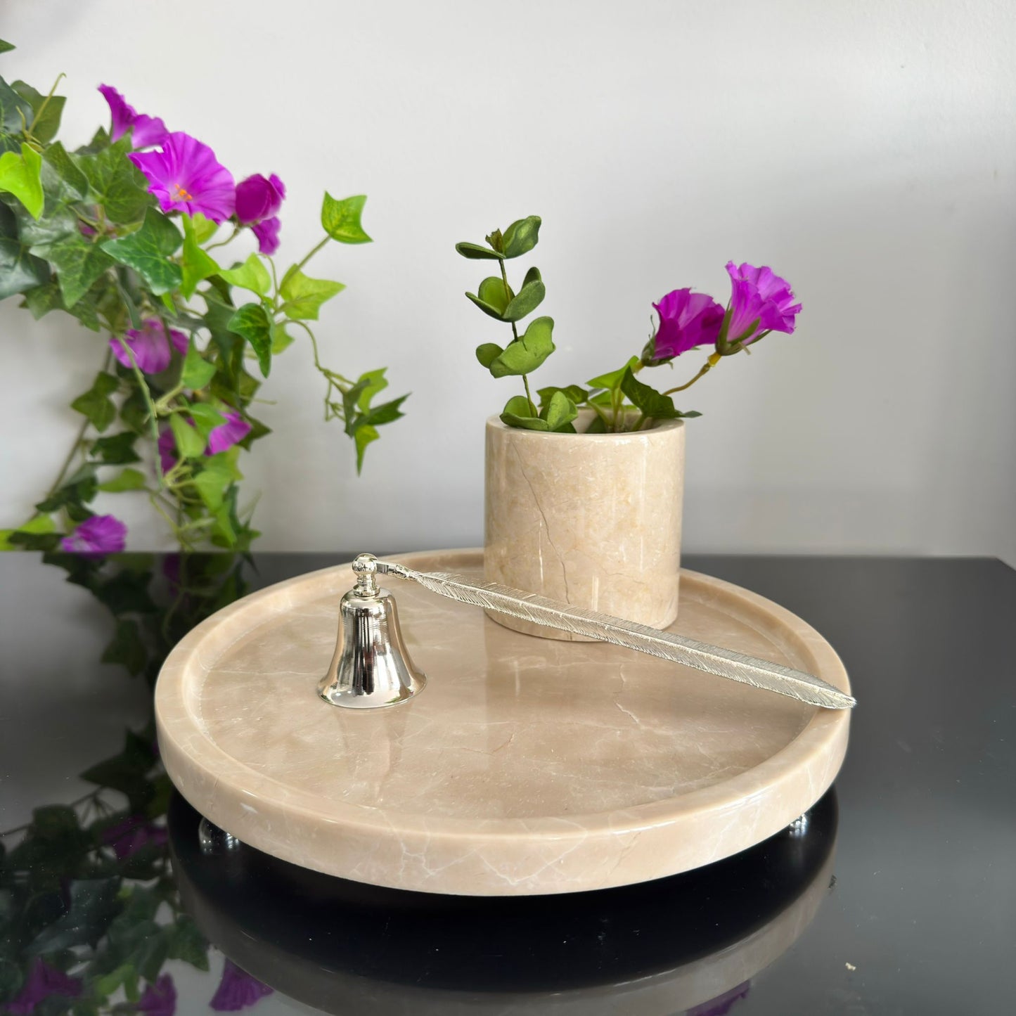 Bej Mermer Sunumluk , Bej Mermer Gümüş Top Ayaklı Sunum Tabağı