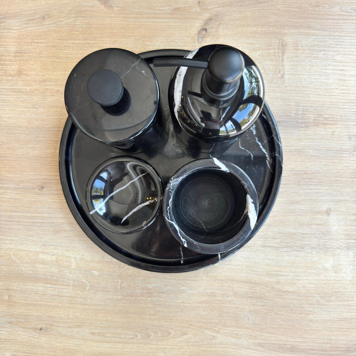 Siyah Mermer Siyah Aparatlı Beşli Bnayo Seti , Siyah Mermer Beşli Banyo Seti