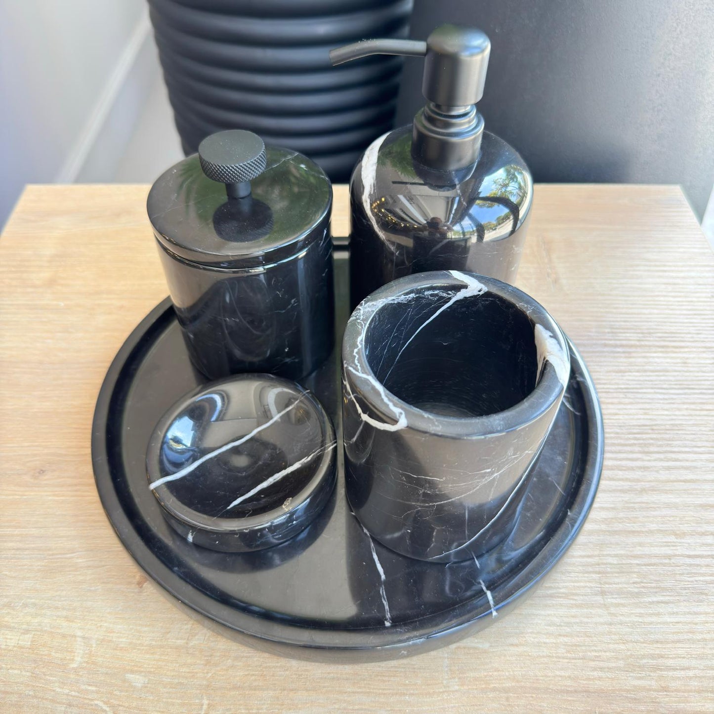 Siyah Mermer Siyah Aparatlı Beşli Bnayo Seti , Siyah Mermer Beşli Banyo Seti